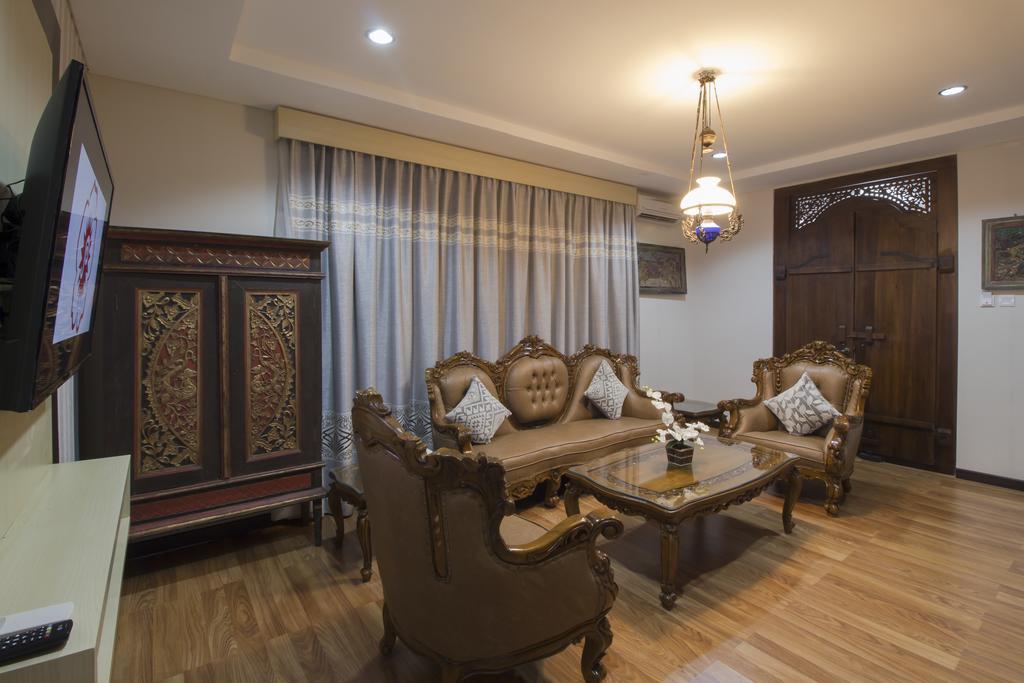 מלון Grand Puri Saron יוגיאקרטה מראה חיצוני תמונה